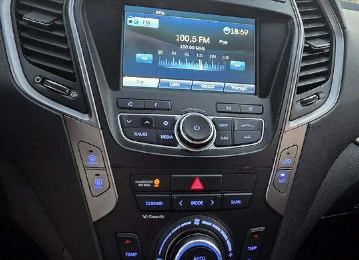 HYUNDAI Santa Fe -