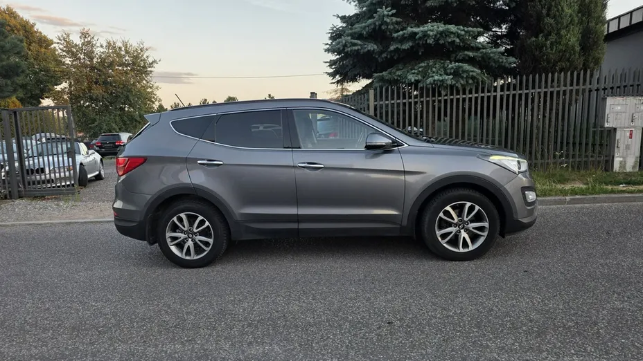 HYUNDAI Santa Fe -