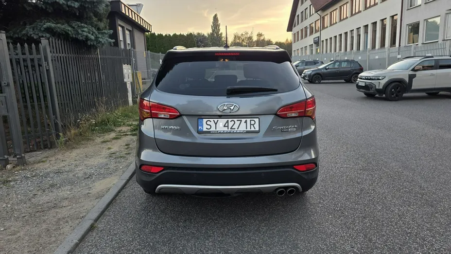 HYUNDAI Santa Fe -