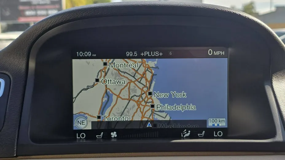 VOLVO XC70 -