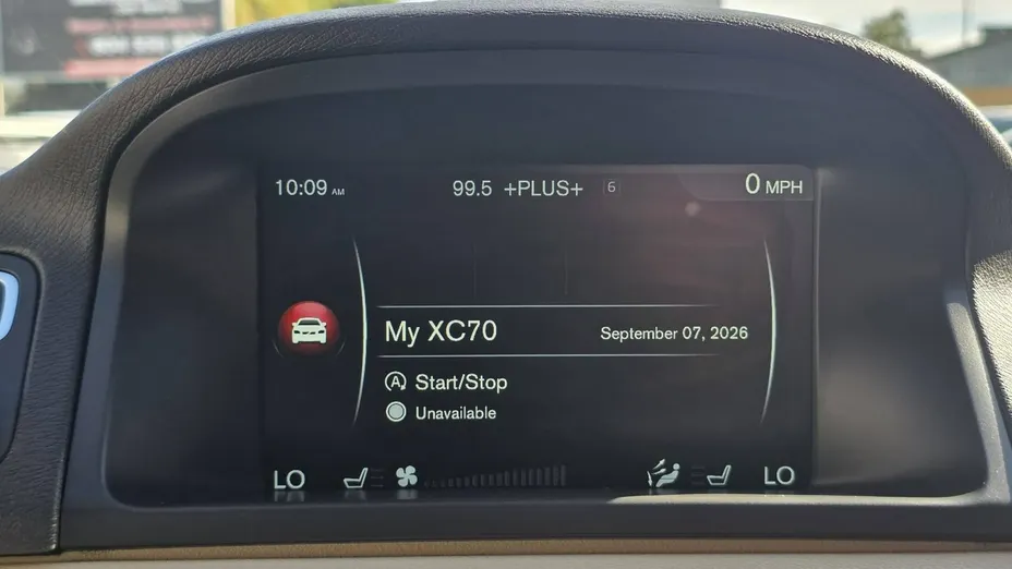 VOLVO XC70 -