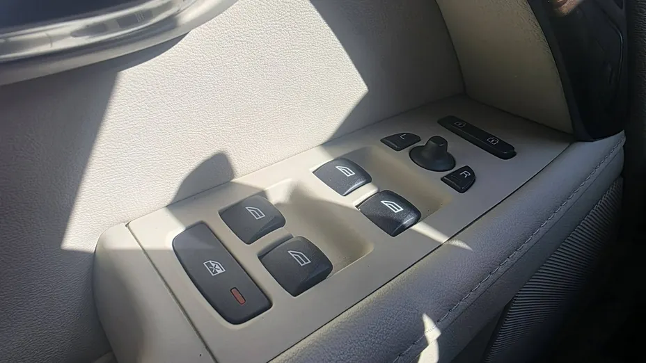 VOLVO XC70 -