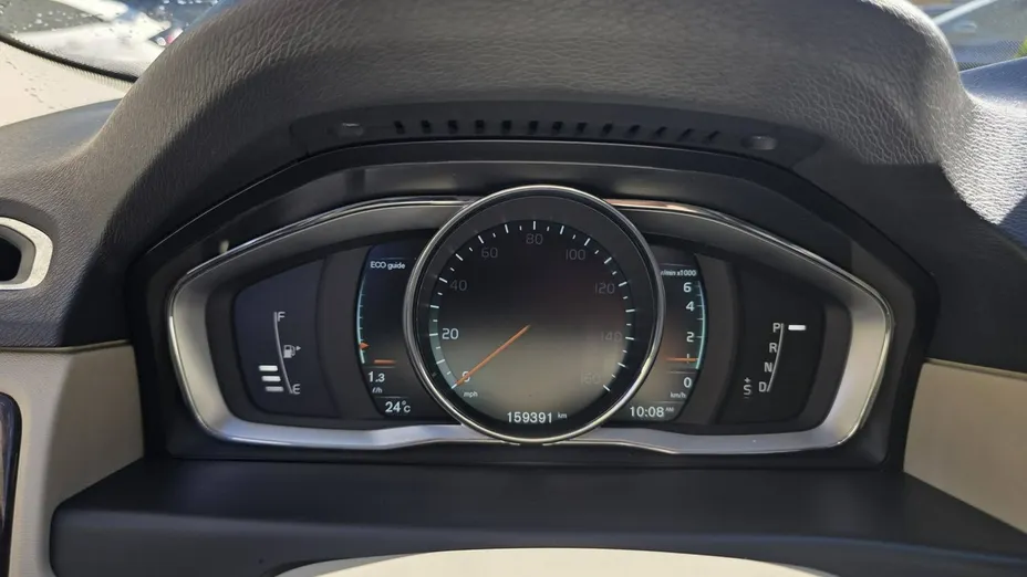 VOLVO XC70 -