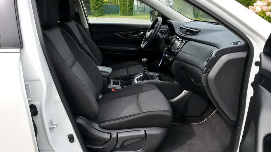 NISSAN X-Trail -