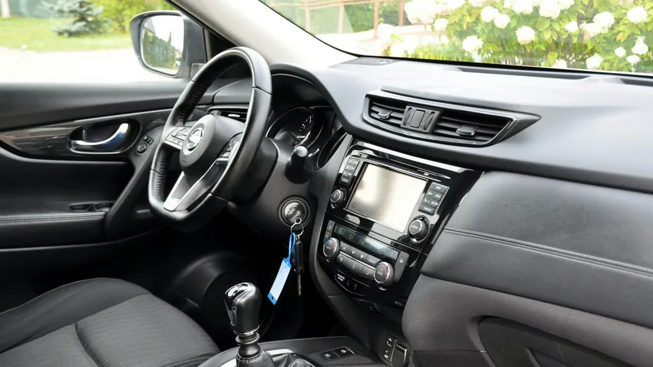 NISSAN X-Trail -