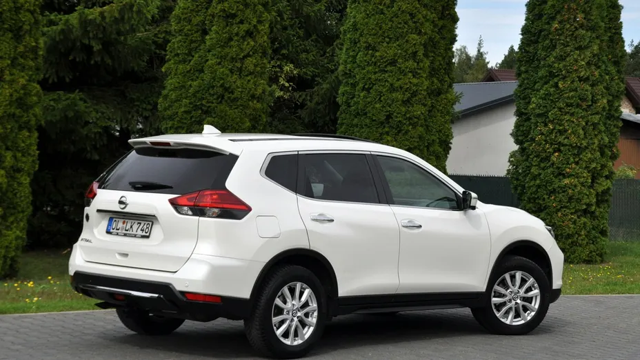 NISSAN X-Trail -