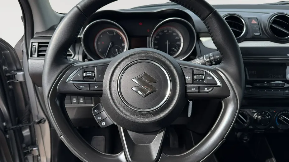 SUZUKI Swift -