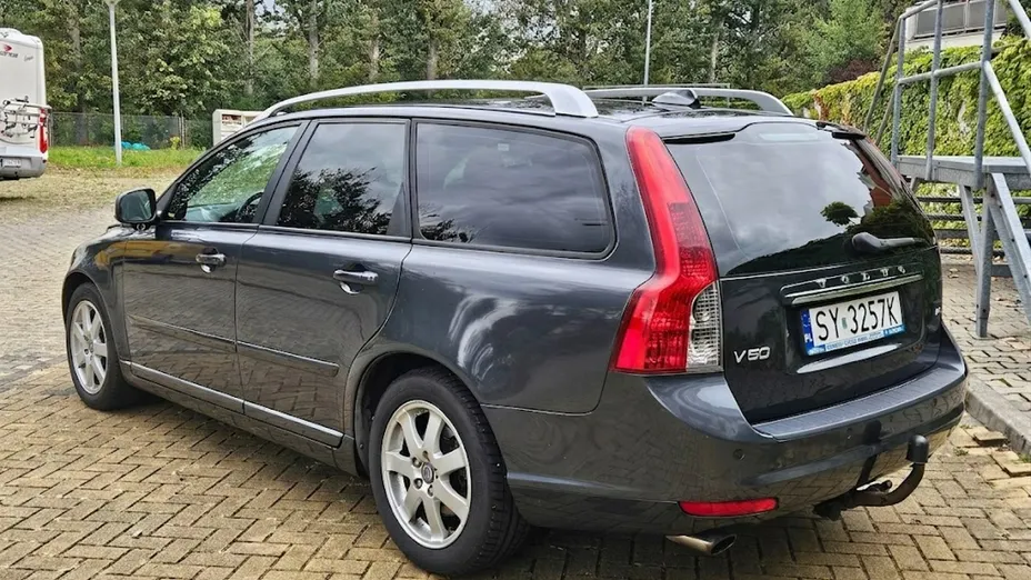 VOLVO V50 -