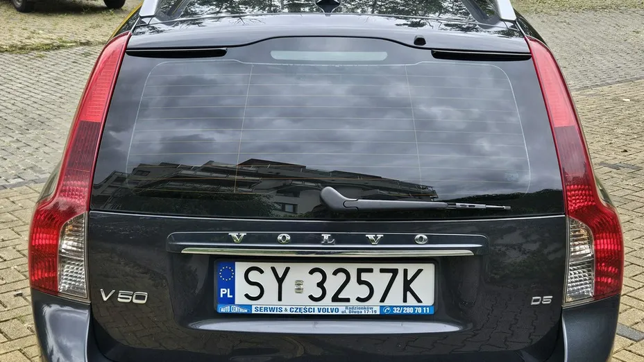 VOLVO V50 -
