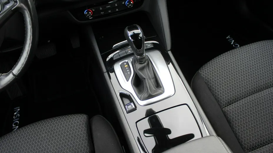 OPEL Insignia -