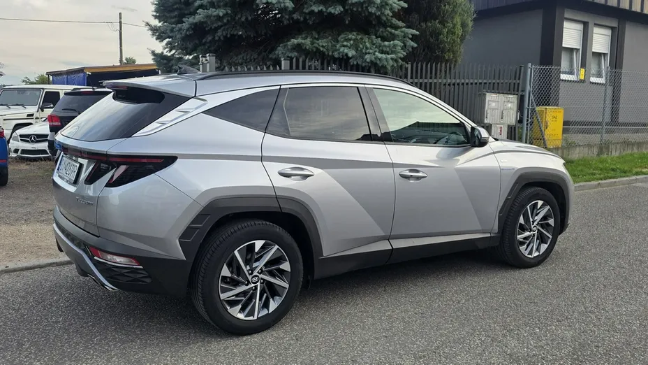 HYUNDAI Tucson -