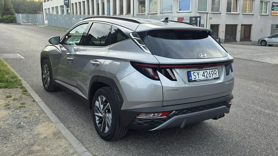 HYUNDAI Tucson -