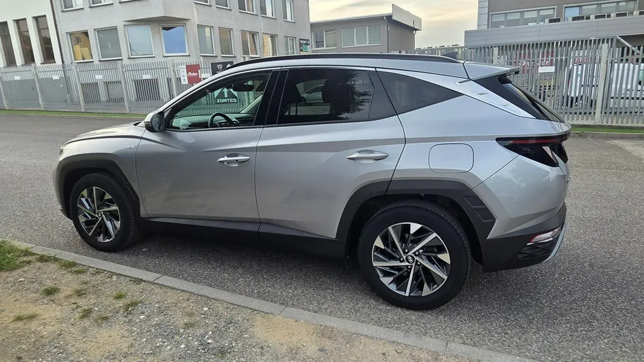 HYUNDAI Tucson -