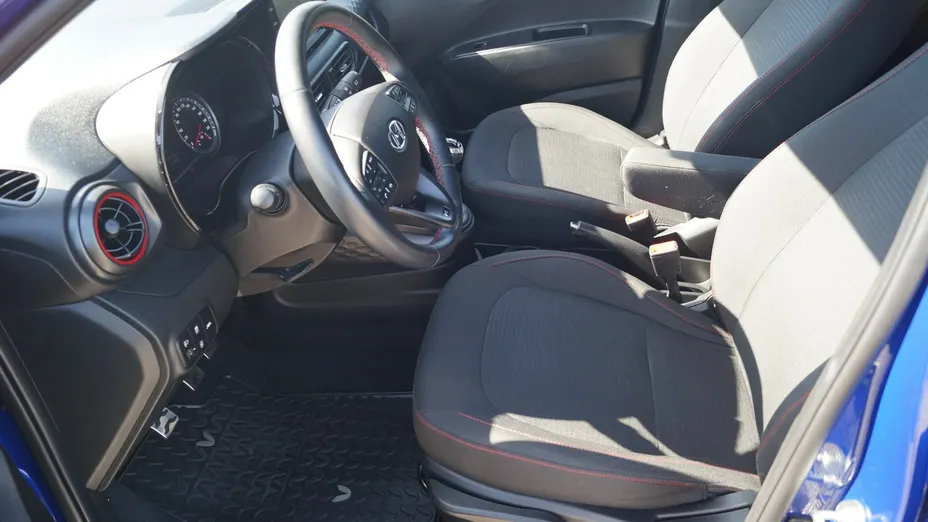 HYUNDAI i10 -