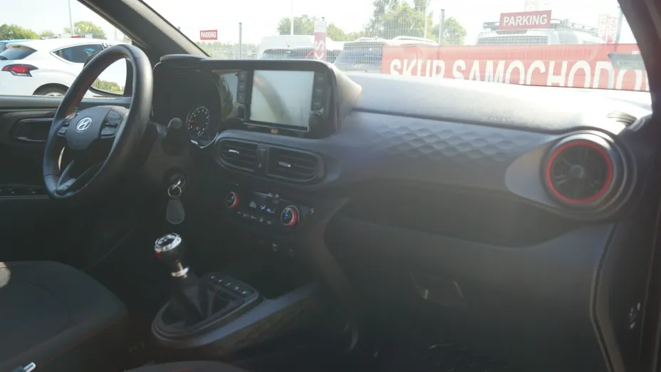 HYUNDAI i10 -