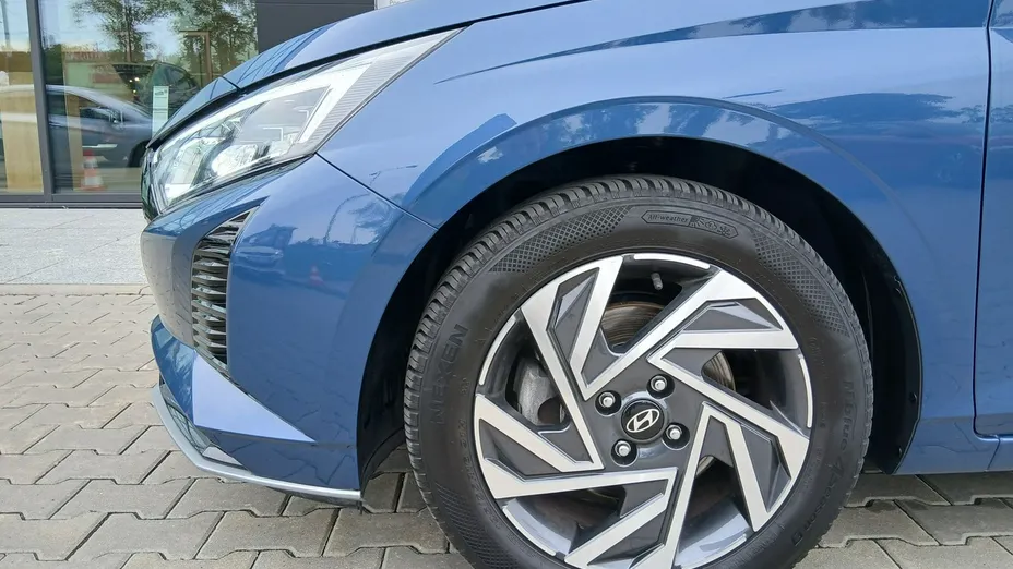 HYUNDAI i20 -