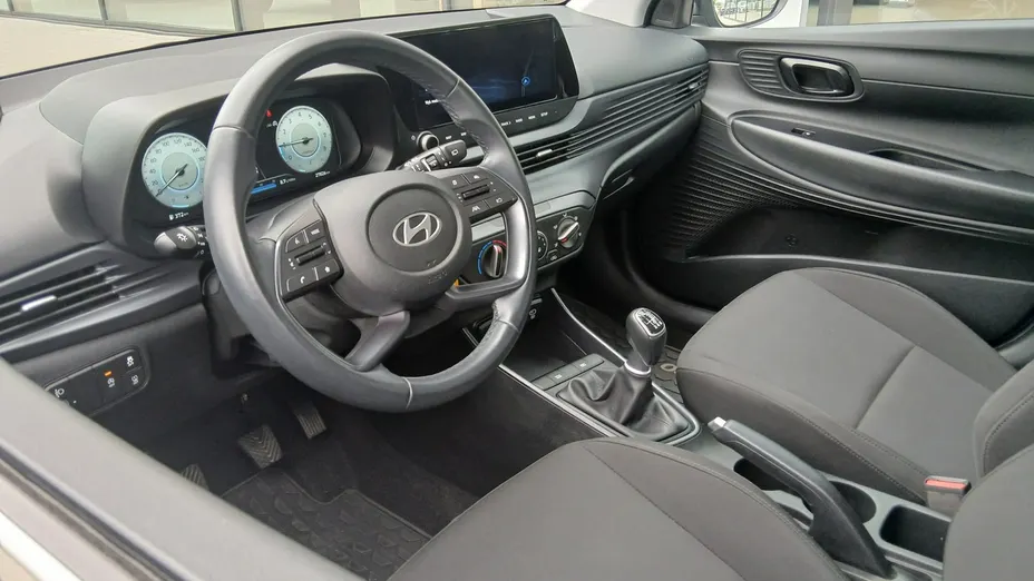 HYUNDAI i20 -