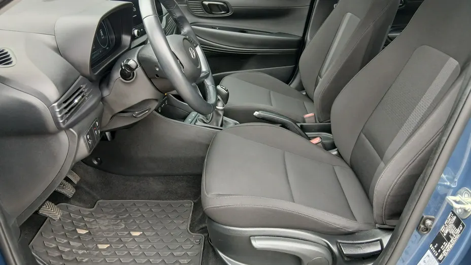 HYUNDAI i20 -