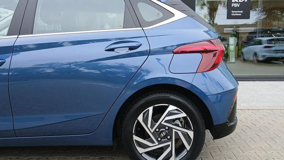 HYUNDAI i20 -