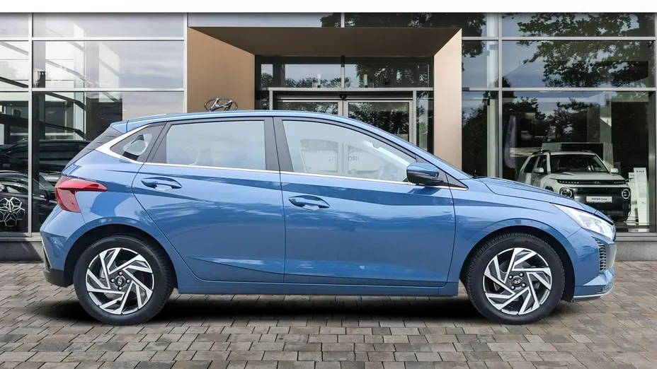 HYUNDAI i20 -