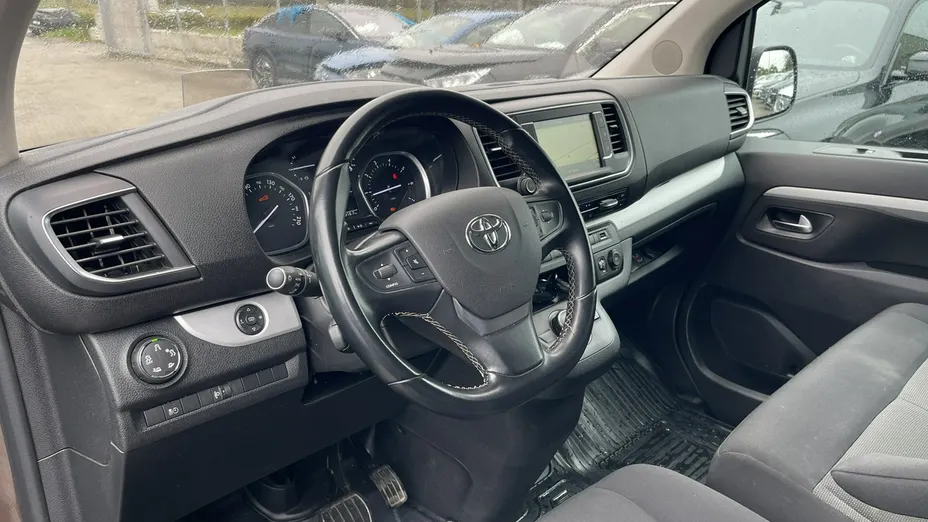 TOYOTA Proace Verso -