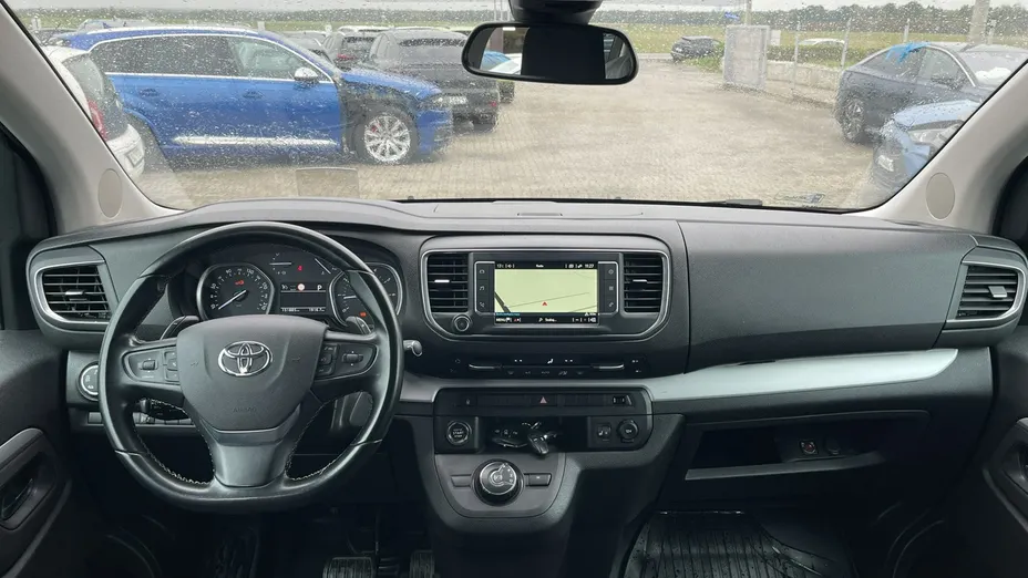 TOYOTA Proace Verso -