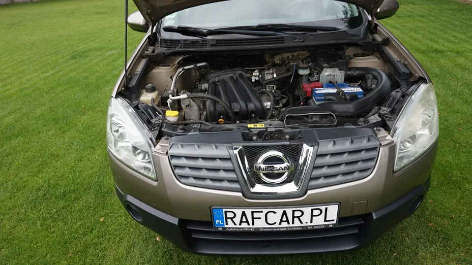 NISSAN Qashqai -