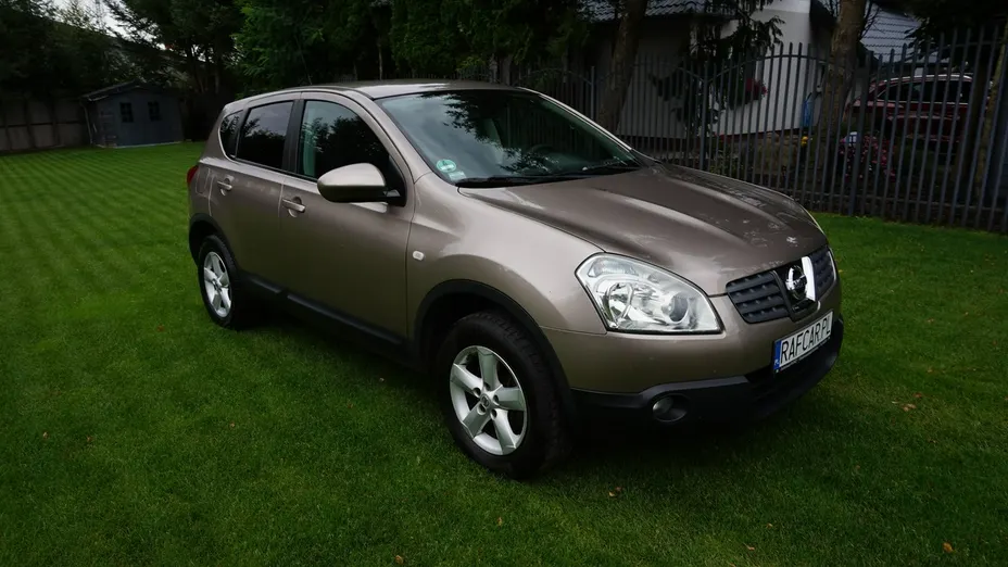 NISSAN Qashqai -