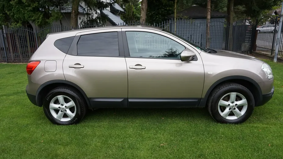 NISSAN Qashqai -