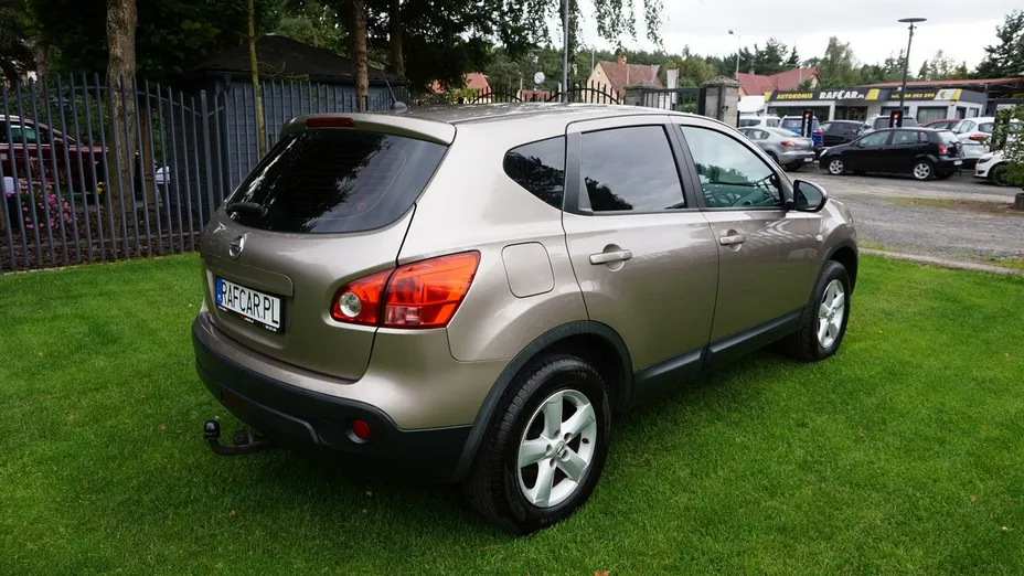 NISSAN Qashqai -