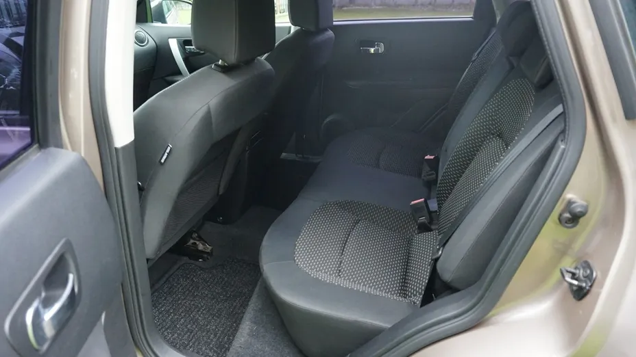 NISSAN Qashqai -