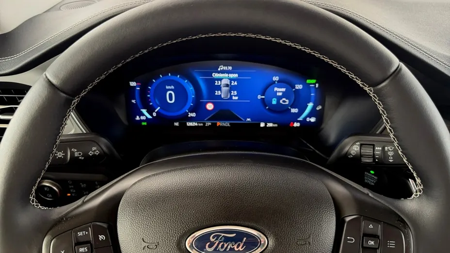 FORD Kuga -
