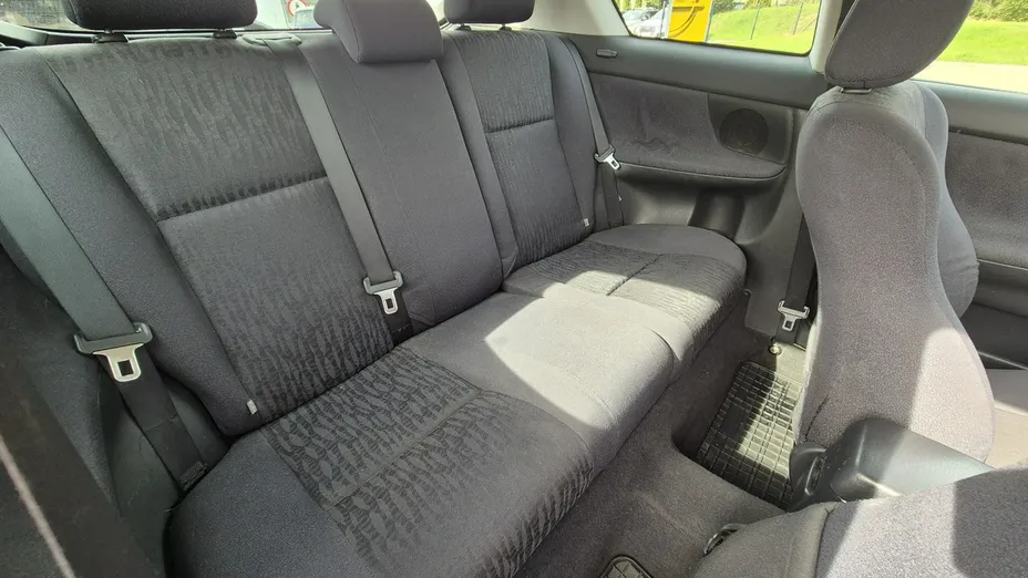 TOYOTA Corolla -