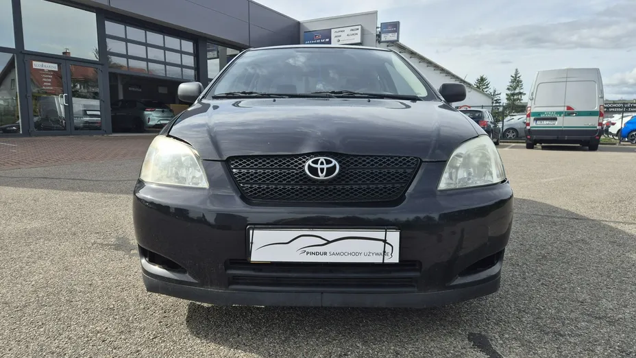 TOYOTA Corolla -