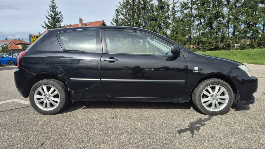 TOYOTA Corolla -