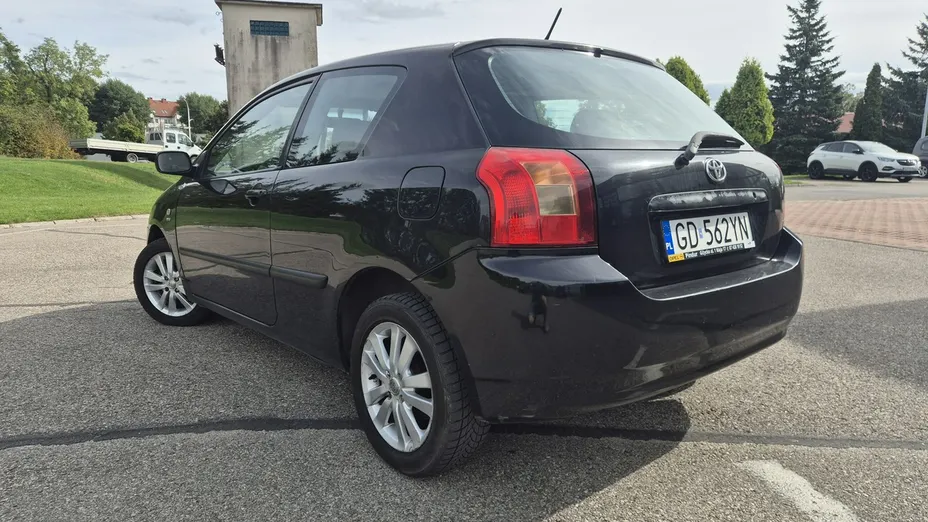 TOYOTA Corolla -