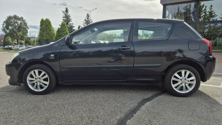 TOYOTA Corolla -