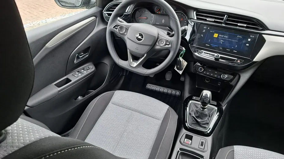 OPEL Corsa -