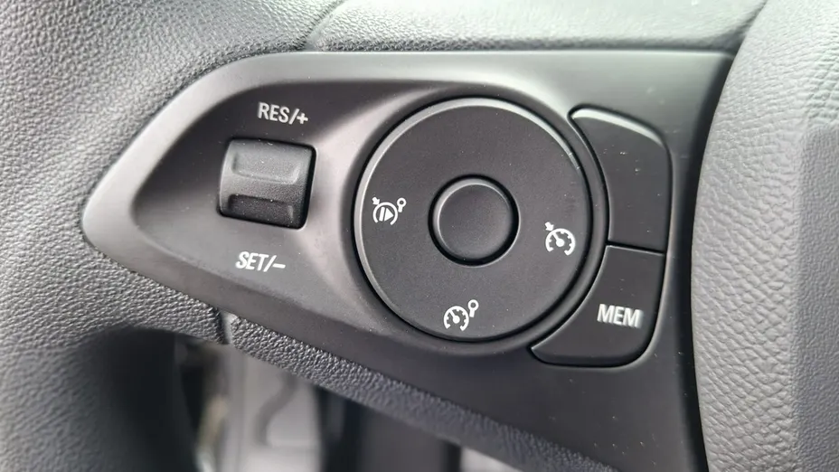 OPEL Corsa -