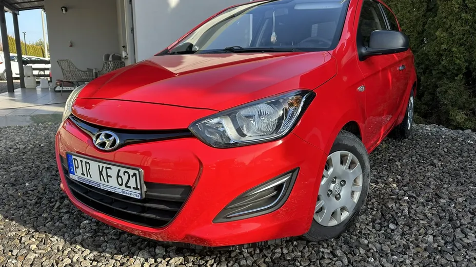 HYUNDAI i20 -