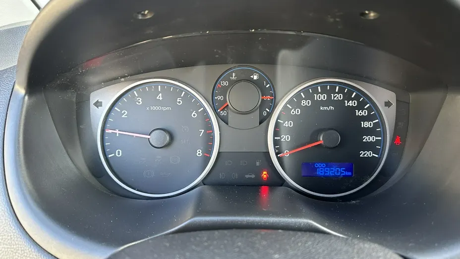 HYUNDAI i20 -