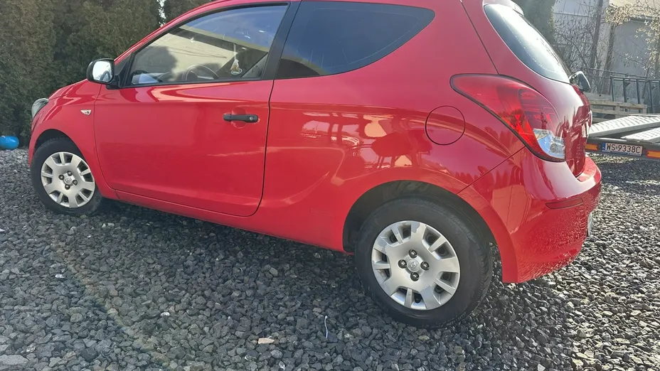 HYUNDAI i20 -