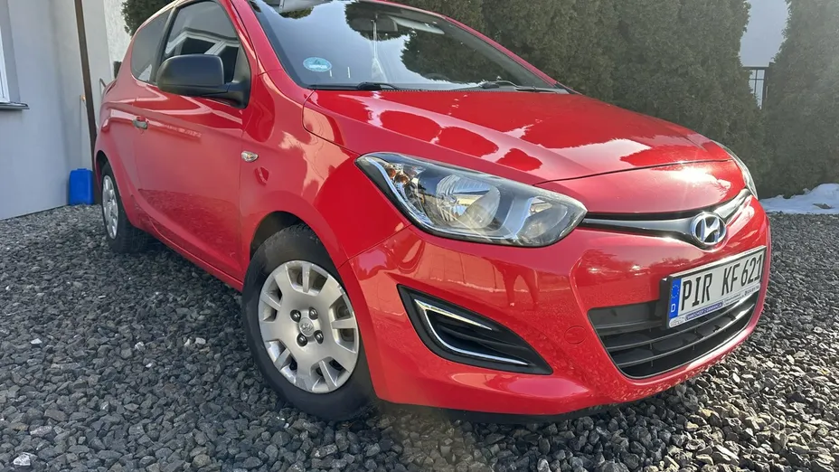 HYUNDAI i20 -