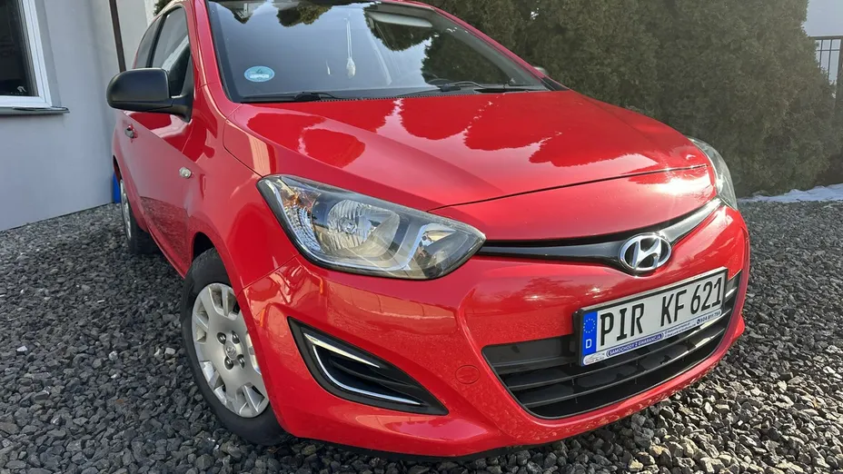 HYUNDAI i20 -