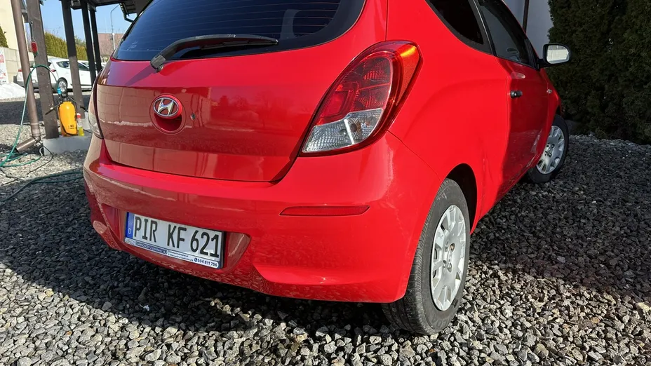 HYUNDAI i20 -