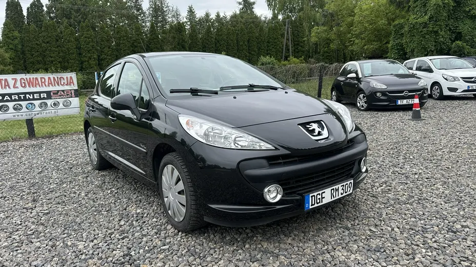 PEUGEOT 207 -