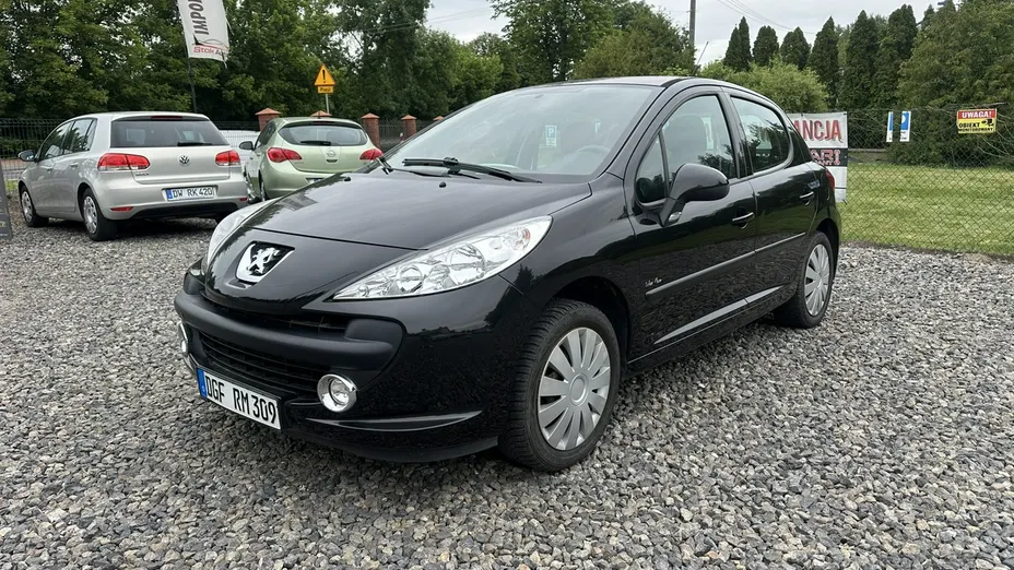 PEUGEOT 207 -