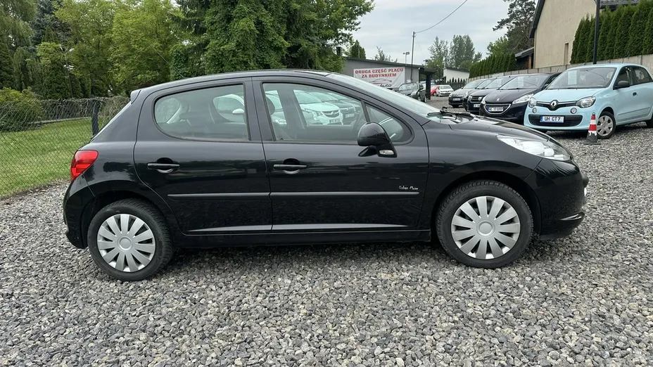 PEUGEOT 207 -