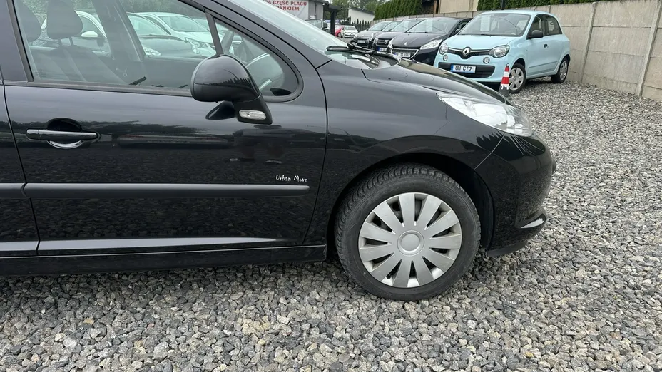 PEUGEOT 207 -