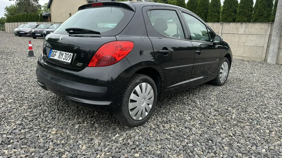 PEUGEOT 207 -